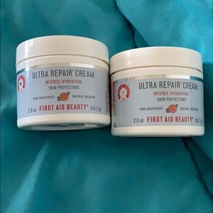 First aid beauty ultra repair cream grapefruit